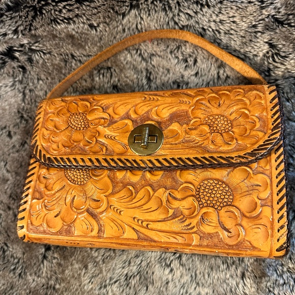 RARE Vintage Hand Tooled Brown Hand Painted Floral 2 Snap Adjustable Hand Bag - Picture 6 of 7